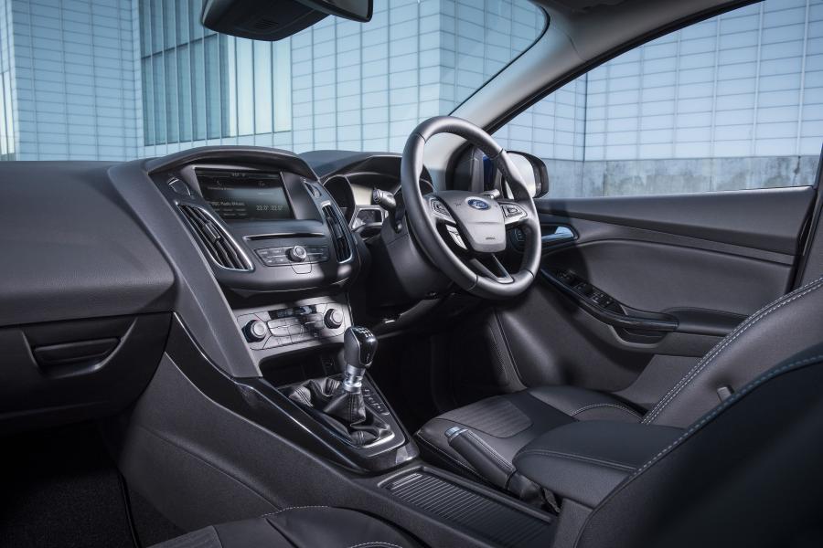  Ford Focus 2014 года  (UK) (фото 15 из 15)